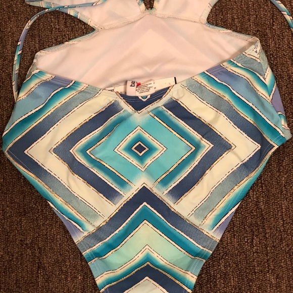 Bar III one piece bikini size XS Brand New - Picture 8 of 8